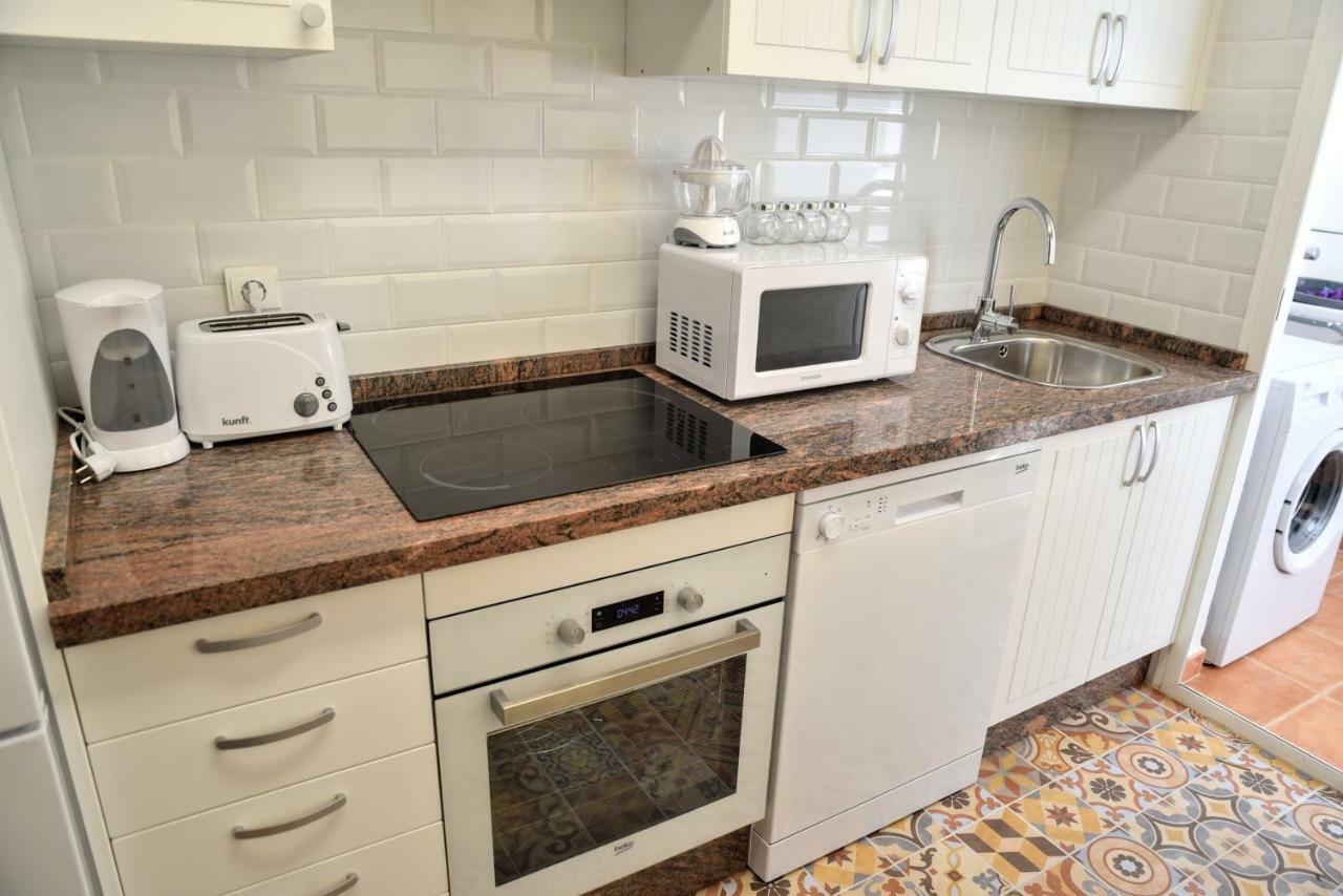 Homely Malaga Don Cristian Con Parking Privado Exterior foto